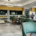 فندق Atliman