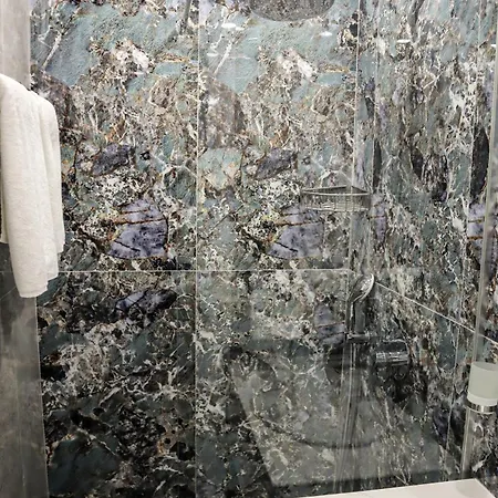 атлиман бийч парк Хотел